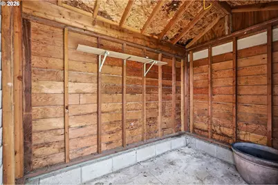 1240 N River Rd, Cottage Grove, OR 97424 - Photo 42