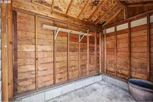 1240 N River Rd, Cottage Grove, OR 97424 - Photo 42