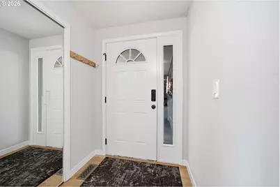 5620 S Riverside Ln #1, Portland, OR 97239 - Photo 10