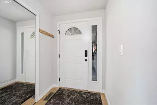 5620 S Riverside Ln, Portland, OR 97239 - Photo 10