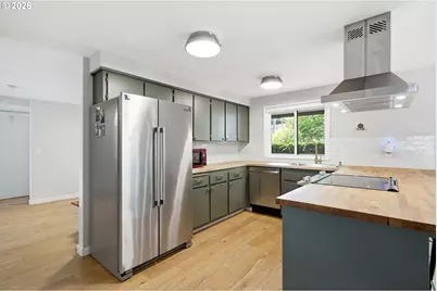 5620 S Riverside Ln #1, Portland, OR 97239 - Photo 20