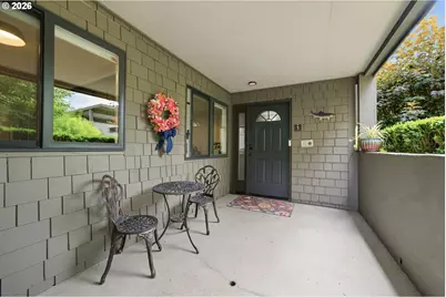 5620 S Riverside Ln #1, Portland, OR 97239 - Photo 8