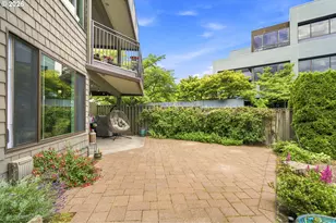 5620 S Riverside Ln, Portland, OR 97239 - Photo 36