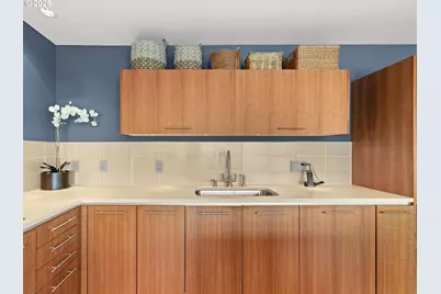 311 NW 12th Ave #903, Portland, OR 97209 - Photo 18