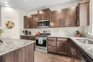 14446 SE Garland Ln, Milwaukie, OR 97267 - Photo 8