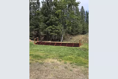 602 Mill St, Sumpter, OR 97877 - Photo 14