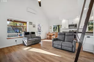 34326 Johnson Landing Rd, Scappoose, OR 97056 - Photo 4