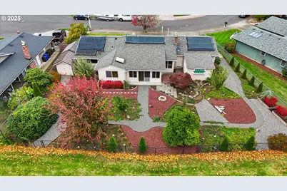 1920 NE View Ct, Gresham, OR 97030 - Photo 4