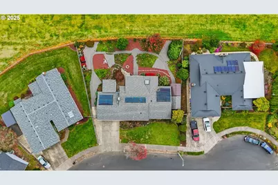 1920 NE View Ct, Gresham, OR 97030 - Photo 46