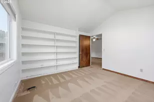 1920 NE View Ct, Gresham, OR 97030 - Photo 30