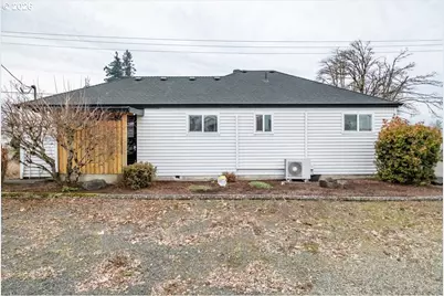 410 N 1st Ave, Stayton, OR 97383 - Photo 4