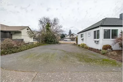 410 N 1st Ave, Stayton, OR 97383 - Photo 34
