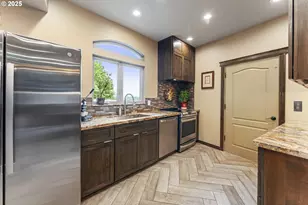 6521 S Corbett Ave, Portland, OR 97239 - Photo 12