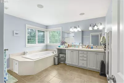 7281 NE Rockridge Pl, Hillsboro, OR 97124 - Photo 32