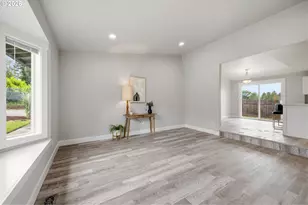 2817 SE 151st Ave, Portland, OR 97236 - Photo 6