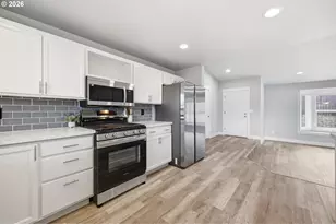 2817 SE 151st Ave, Portland, OR 97236 - Photo 14