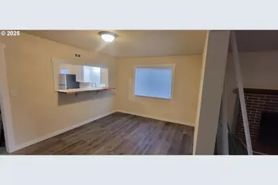 1123 W 2nd St, The Dalles, OR 97058 - Photo 4