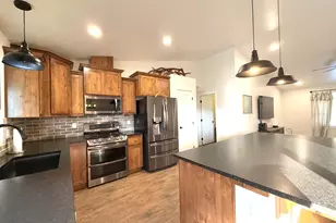 477 Palisade Dr, Roseburg, OR 97471 - Photo 12