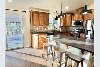 477 Palisade Dr, Roseburg, OR 97471 - Photo 8