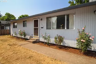 1873 NE 10th Ave, Hillsboro, OR 97124 - Photo 2