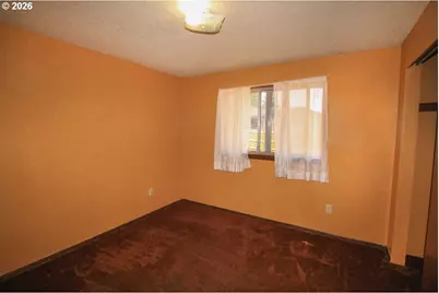 1873 NE 10th Ave, Hillsboro, OR 97124 - Photo 12