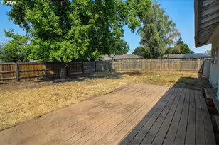 1873 NE 10th Ave, Hillsboro, OR 97124 - Photo 22