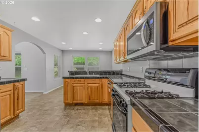 14223 NW 28th Pl, Vancouver, WA 98685 - Photo 16