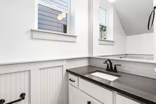 7472 N Polk Ave, Portland, OR 97203 - Photo 8