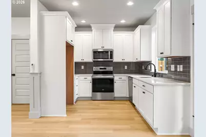 7472 N Polk Ave, Portland, OR 97203 - Photo 6