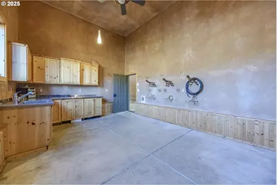 36995 Wallace Creek Rd, Springfield, OR 97478 - Photo 36