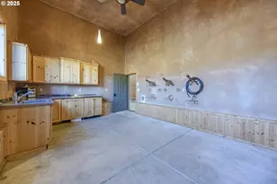 36995 Wallace Creek Rd, Springfield, OR 97478 - Photo 36