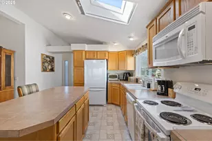 275 Littlebrook Ln, Roseburg, OR 97471 - Photo 6