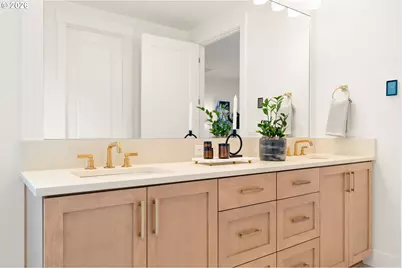 22990 Bland Cir, West Linn, OR 97068 - Photo 26