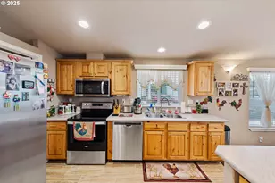 1060 Cedar Loop, Lakeside, OR 97449 - Photo 6