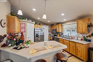 1060 Cedar Loop, Lakeside, OR 97449 - Photo 4