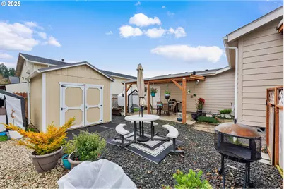 1060 Cedar Loop, Lakeside, OR 97449 - Photo 32