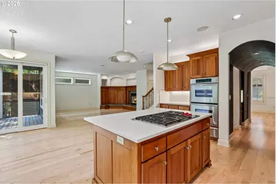 8768 SW Marseilles Dr, Beaverton, OR 97007 - Photo 10