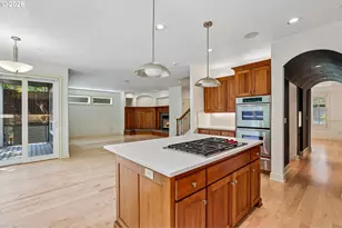 8768 SW Marseilles Dr, Beaverton, OR 97007 - Photo 10