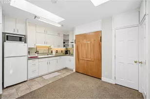 3530 SW Falcon St, Portland, OR 97219 - Photo 32