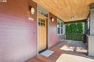 1647 SE Spokane St, Portland, OR 97202 - Photo 4