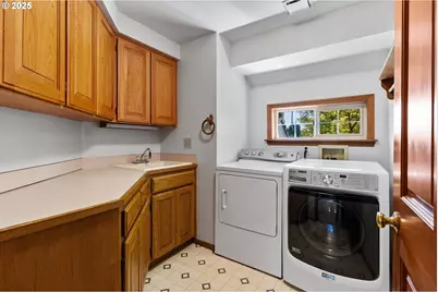 1059 Cal Young Rd, Eugene, OR 97401 - Photo 18