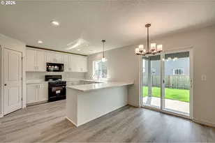 2010 Henderson Wy, Longview, WA 98632 - Photo 12