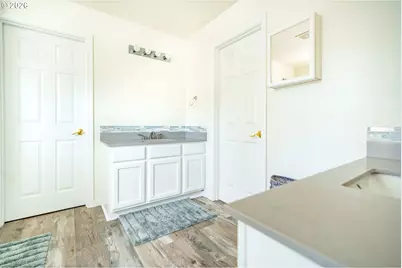 804 NW Brookhill St, Hillsboro, OR 97124 - Photo 16