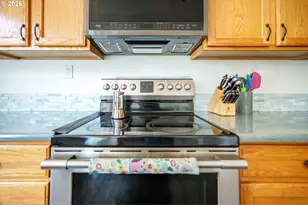 804 NW Brookhill St, Hillsboro, OR 97124 - Photo 30