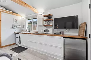 6231 NE Going St, Portland, OR 97218 - Photo 28