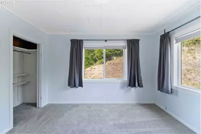 66634 Glasgow Ln, North Bend, OR 97459 - Photo 14