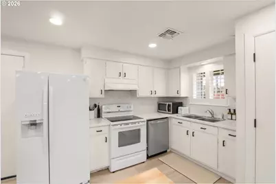 2585 NE Chalmers Way, McMinnville, OR 97128 - Photo 12