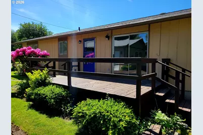 300 Maple St, Toledo, WA 98591 - Photo 2