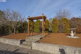 860 W Ellendale Ave, Dallas, OR 97338 - Photo 12