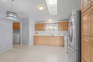 860 W Ellendale Ave, Dallas, OR 97338 - Photo 18